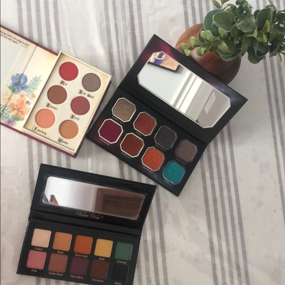 Makeup bundle - Picture 2 of 5